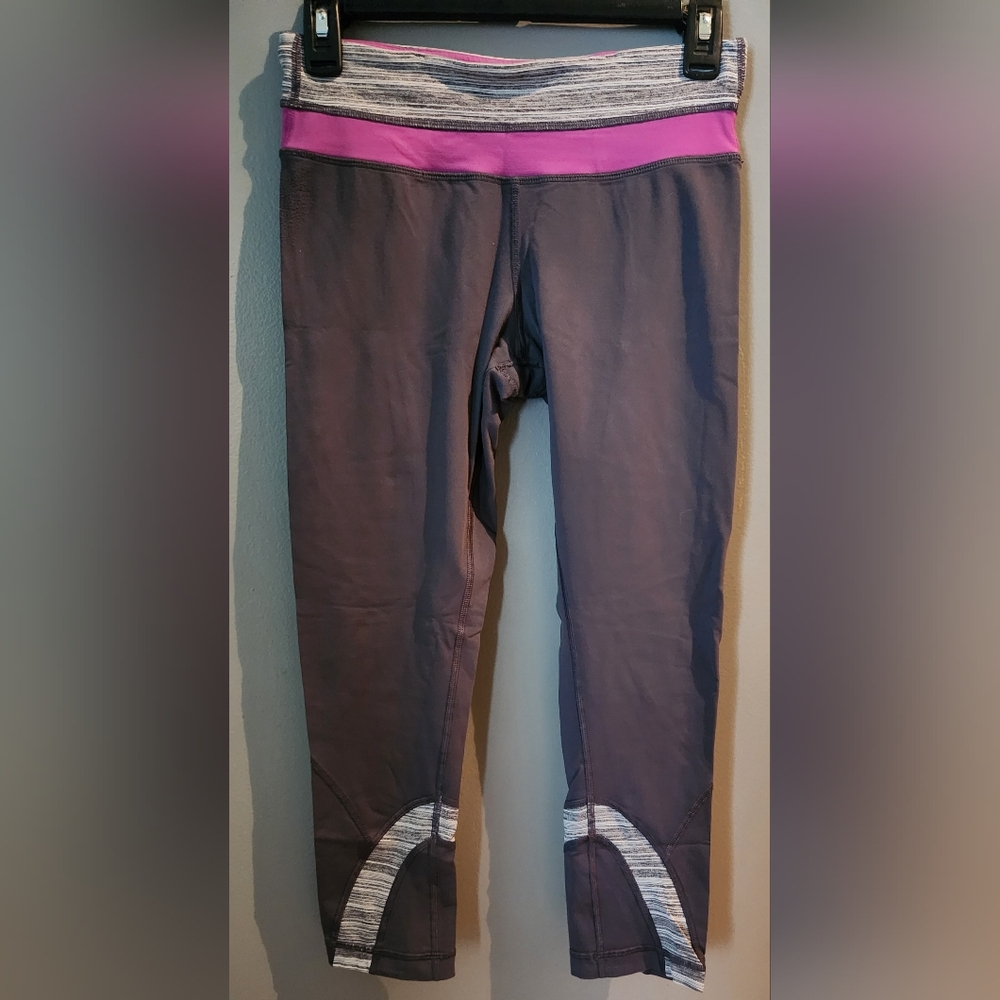 *flawed* Lululemon cropped leggings